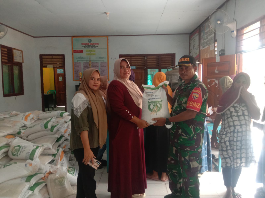 PEMDES KALEO SALURKAN BANTUAN PANGAN 2025: 254 KPM TERIMA BERAS 10 KG SELAMA 2 BULAN